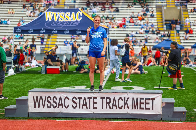 West Virginia track state champion makes political statement during West Virginia track state champion makes political statement during