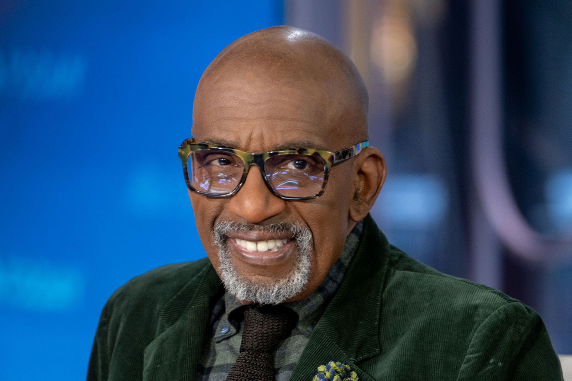 Al Roker takes a very snowy walk to work at Today during blizzard after ...