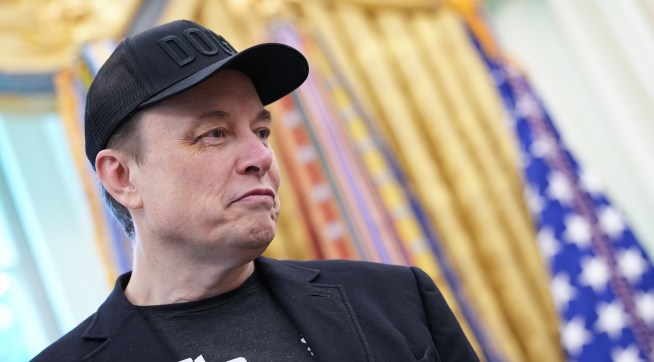 The Stench of Loser Stuck on Mr. Elon