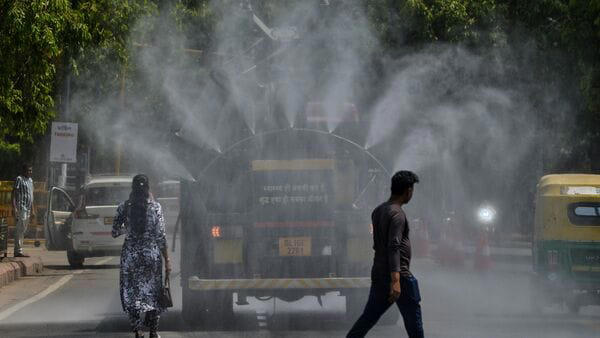 Only BS6, electric & CNG commercial vehicles in Delhi from November 1 under  new anti-pollution plan