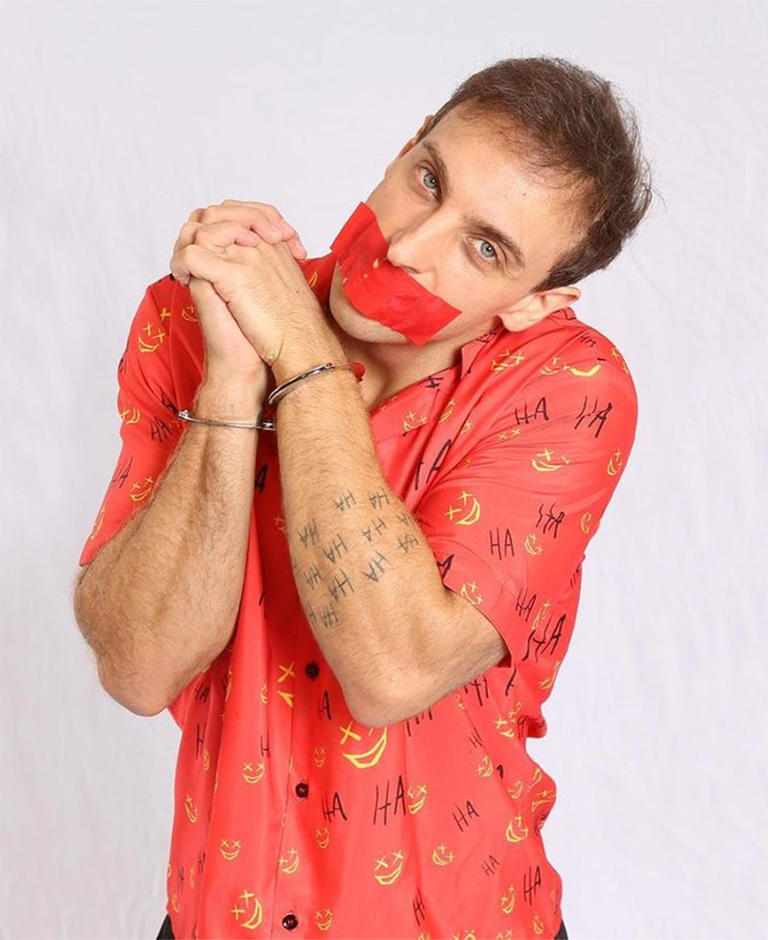 Após receber apoio, Leo Lins xinga Mion de “boneco de ventríloquo” e “castrado”