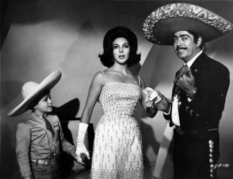 Se convirtió en ícono del charro mexicano, al lado de otras leyendas como Pedro Infante, Jorge Negrete y Antonio Aguilar | Foto: Pinterest