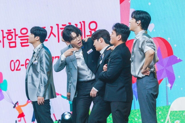 김용빈 뜨자 역대급 인파, 열혈팬 알고보니 100평 중식당 운영자(세븐스타즈)