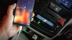HP Sedang Cas Bisa Meledak? Ini Fakta Sebenarnya