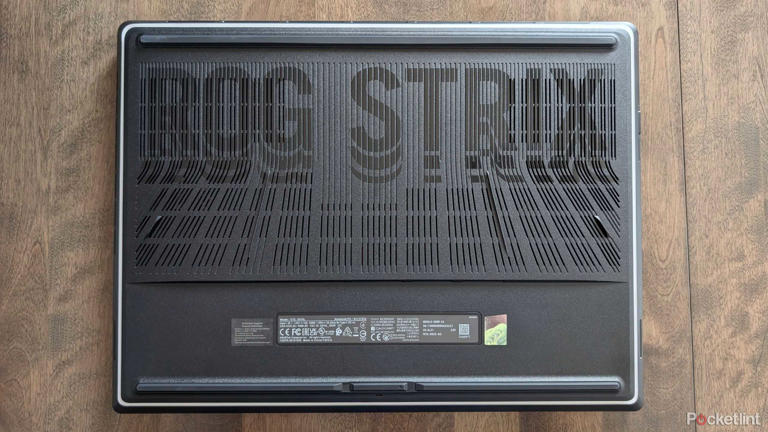 ASUS ROG Strix SCAR 18 beauty 6