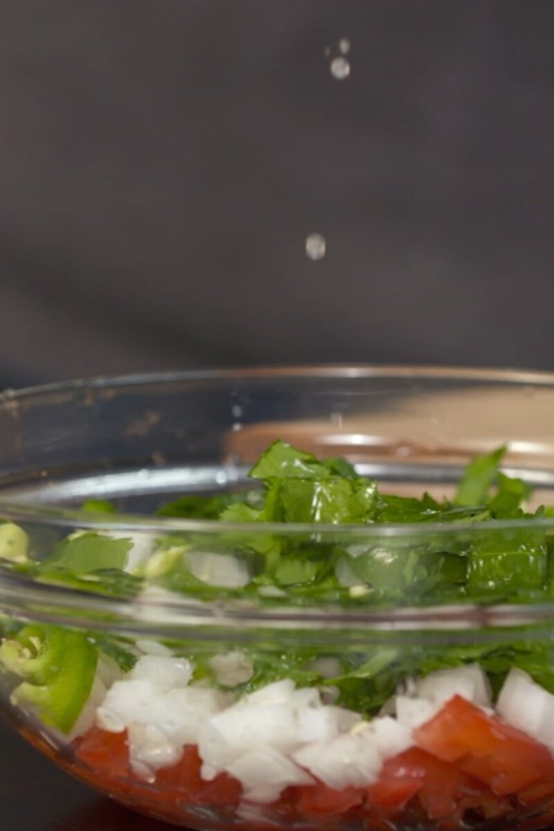 Frische Tomatensalsa für Carnitas Tacos