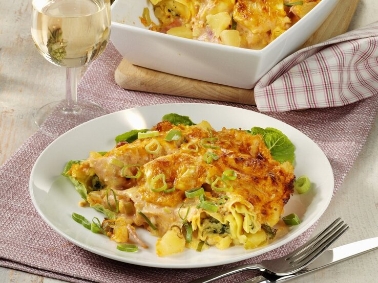 Tortellini-Auflauf Hawaii – mit Ananas, Schinken und Käse!