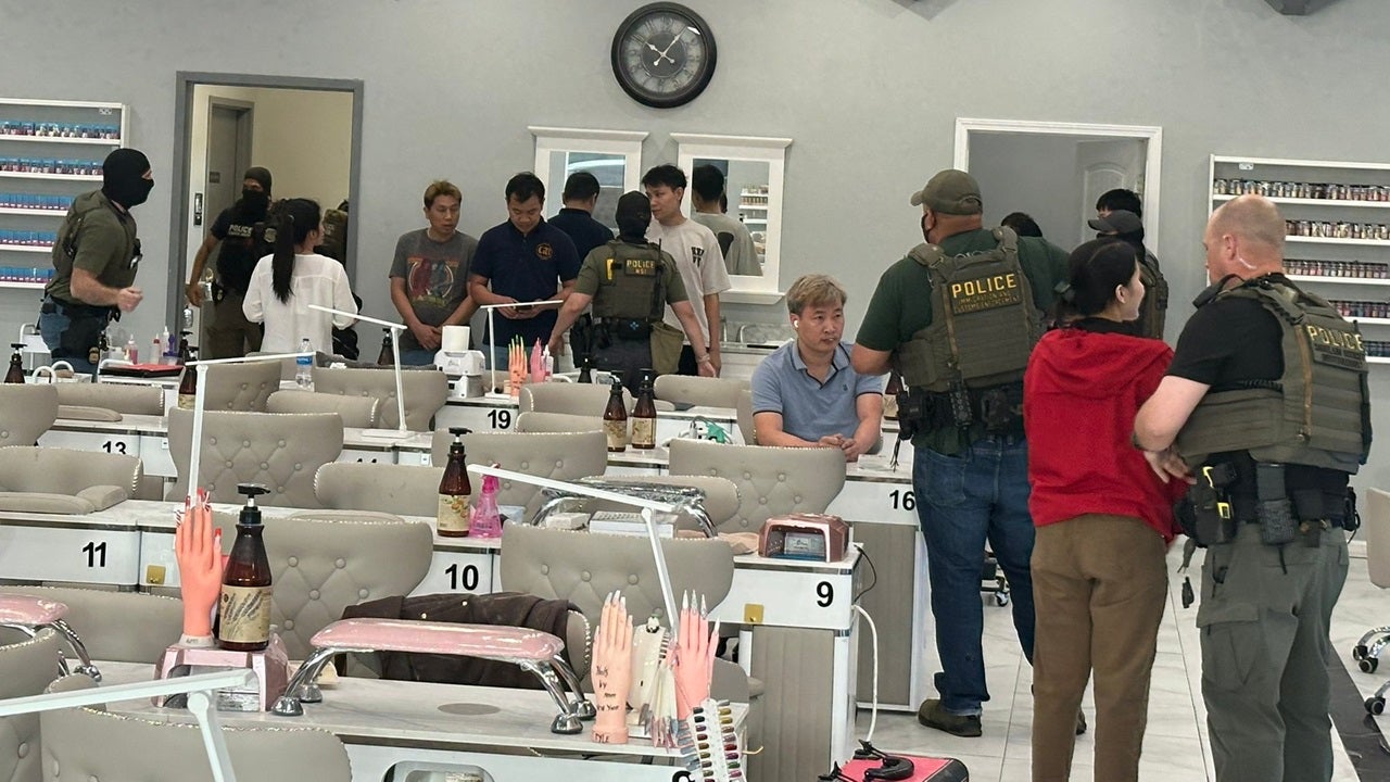 Federal immigration authorities arrest 12 undocumented workers at ...