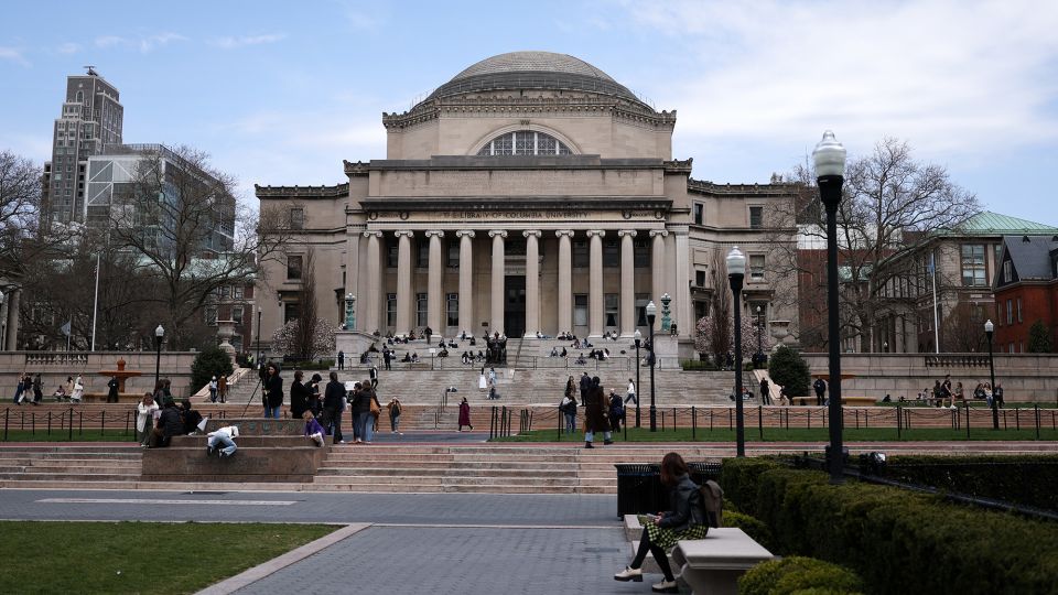 Columbia student released after university says federal agents used false pretenses to detain her<br><br>