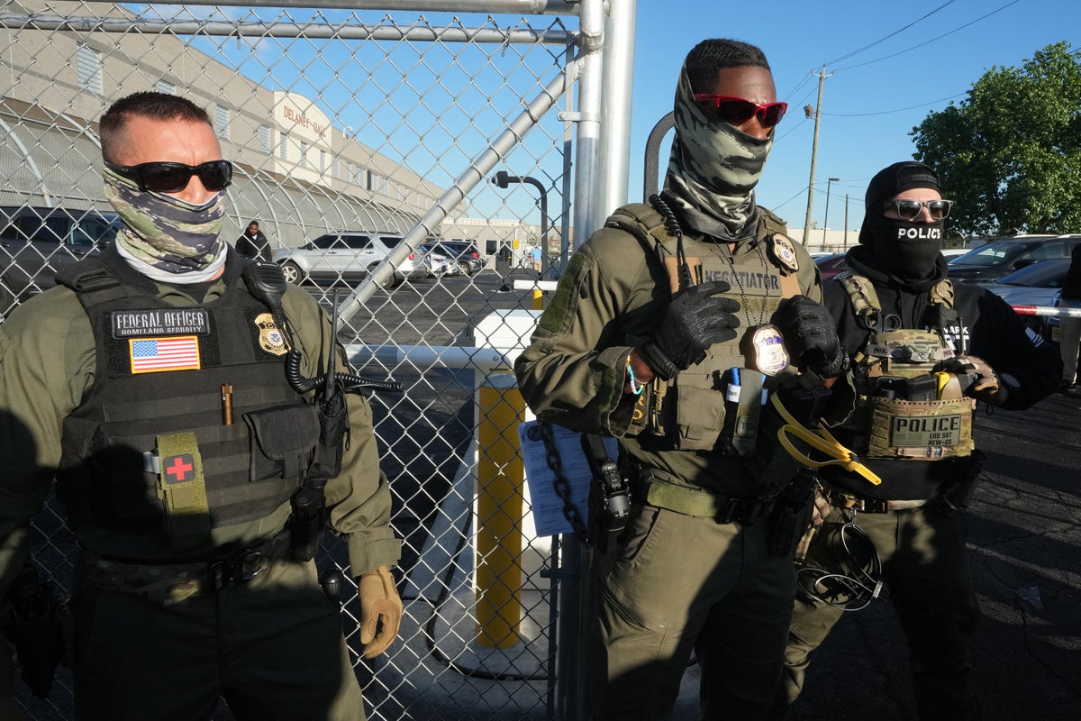 Democrats are calling for ICE agents to lose their masks and have ...