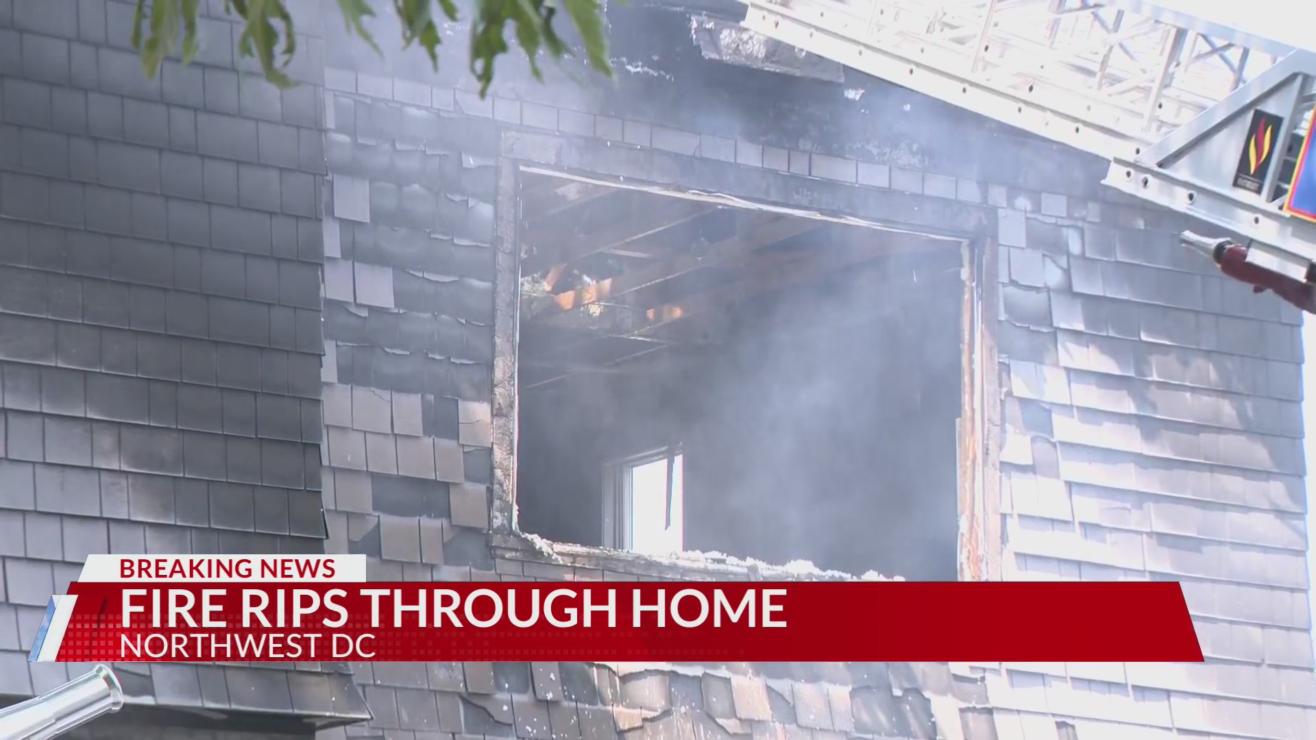 Around 100 firefighters respond to Northwest DC house fire