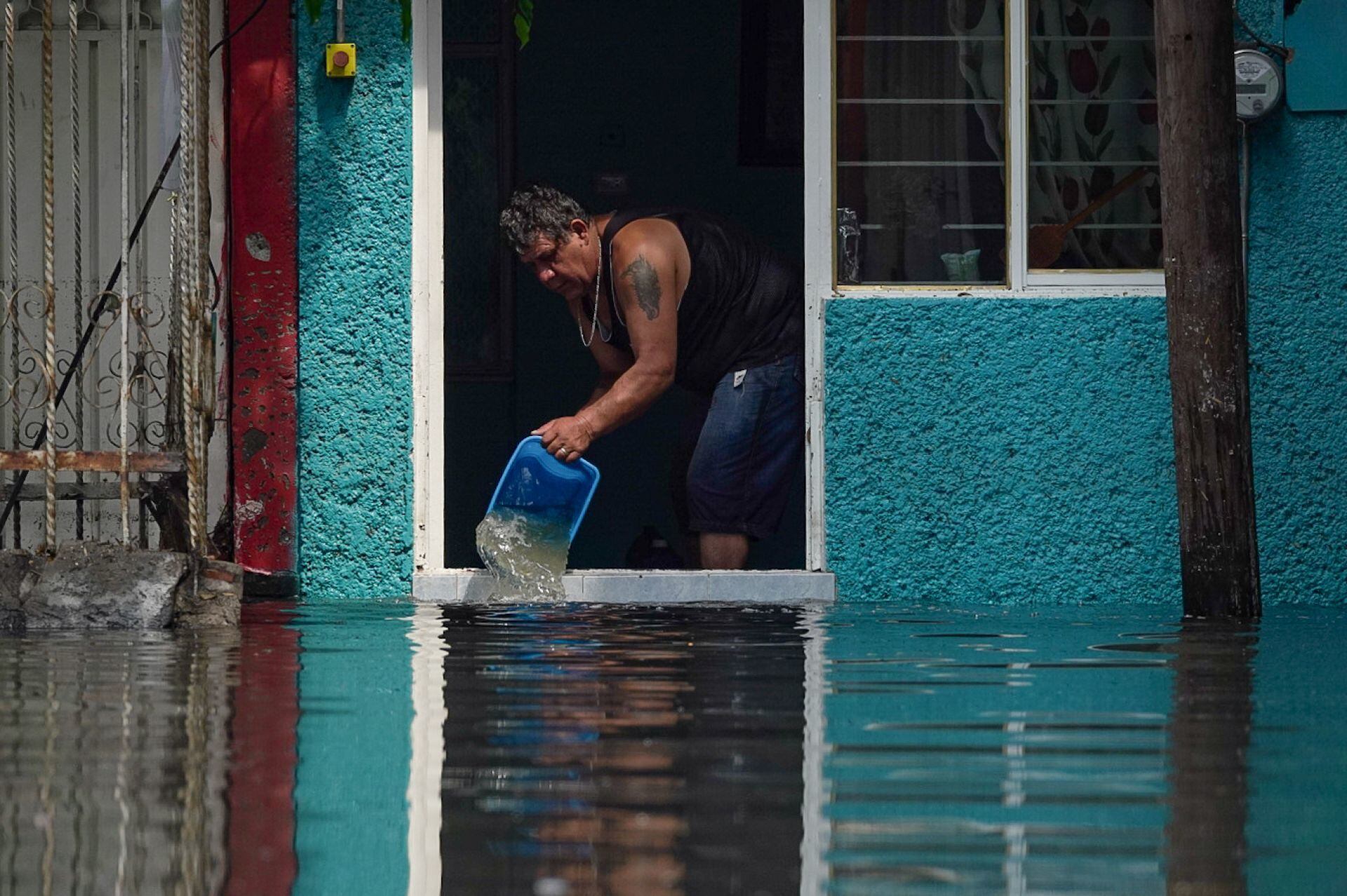 Trombas seguirán en CDMX por perdidas de áreas verdes y expansión urbana:  UNAM