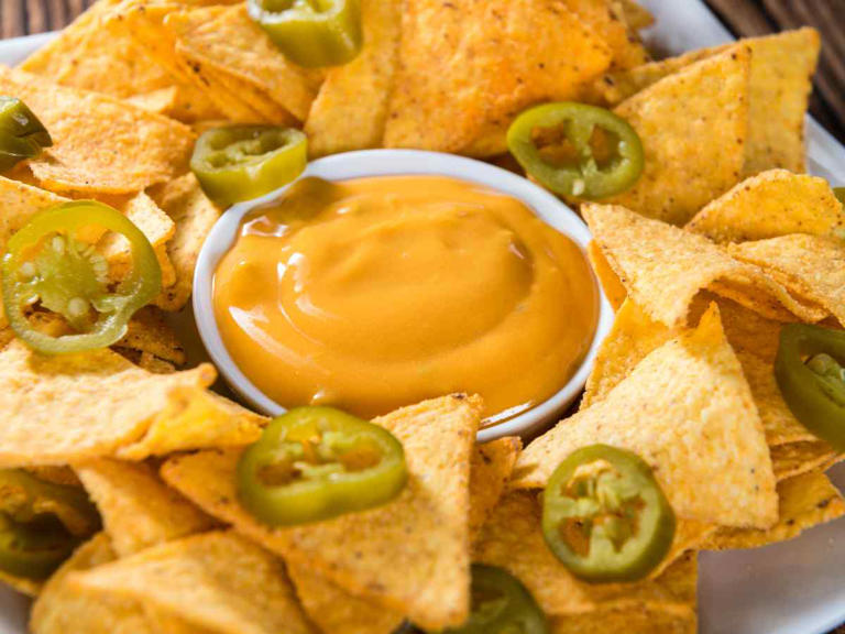 ¿Quién inventó los nachos? Un platillo que sí es mexicano. FOTO: Canva