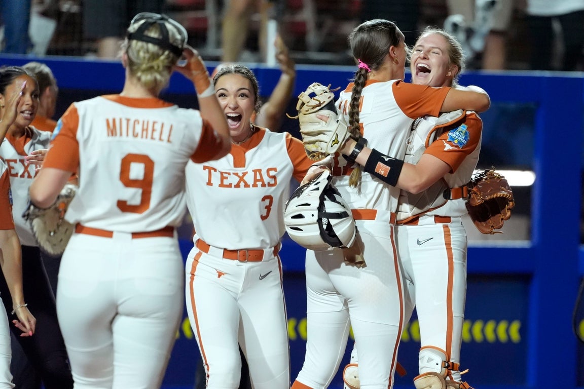 Lively photos capture game 1 of the WCWS finals