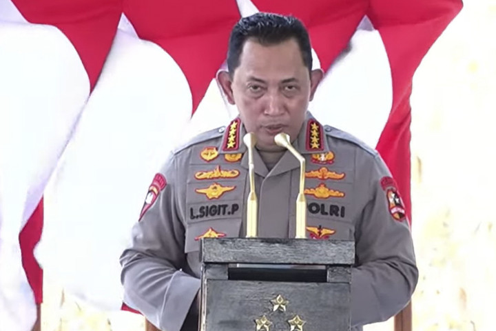 Kapolri Listyo Sigit Prabowo berpidato saat Panen Raya Jagung Serentak Kuartal II dan Pelepasan Ekspor Jagung di Bangkeyang, Kalimantan Barat, Kamis (6/5/2025). Foto: Youtube/Sekretariat Presiden