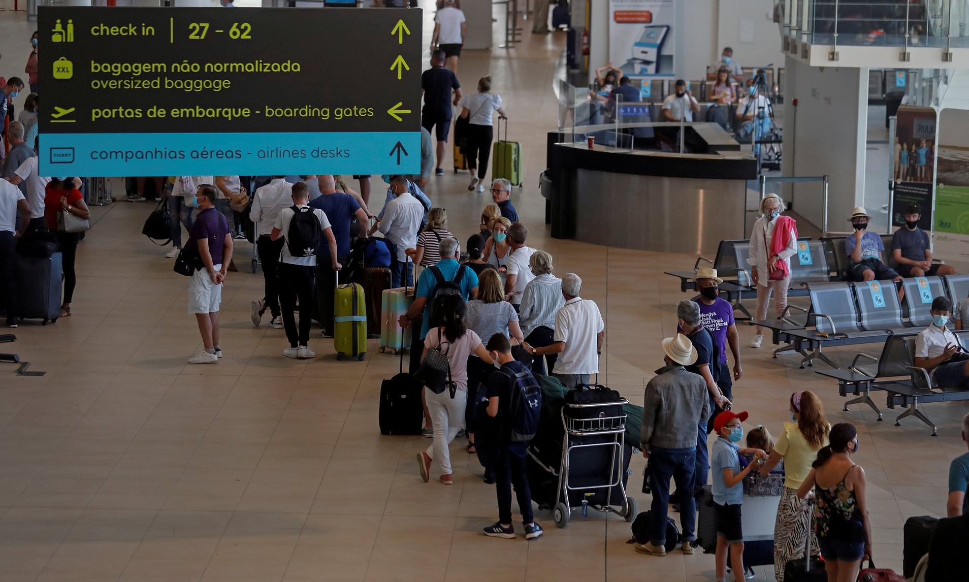 Popular EU holiday destination to let Brits skip border queues by ...