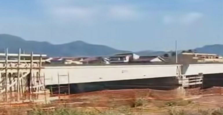 Barcellona al via le prove di carico sul Ponte Mela: la riapertura Barcellona al via le prove di carico sul Ponte Mela: la riapertura