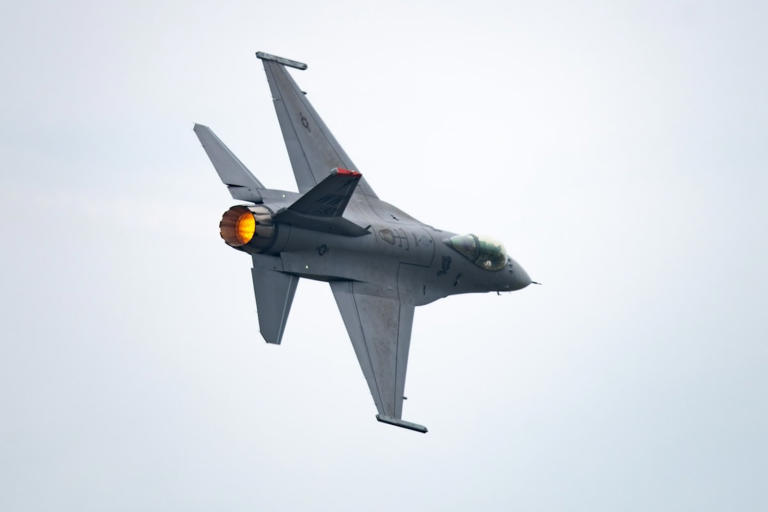 F-16 デモチーム米軍　三沢基地　横田基地　pacifi air forces mqdefault.jpg