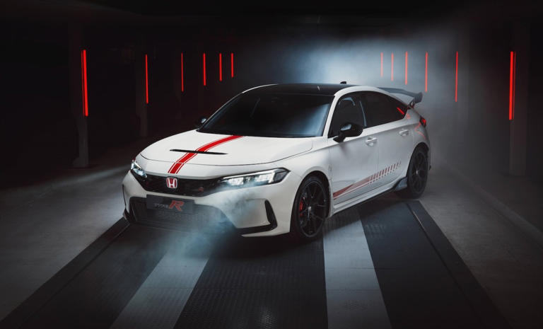 Official: Honda Civic Type R will get an update this year