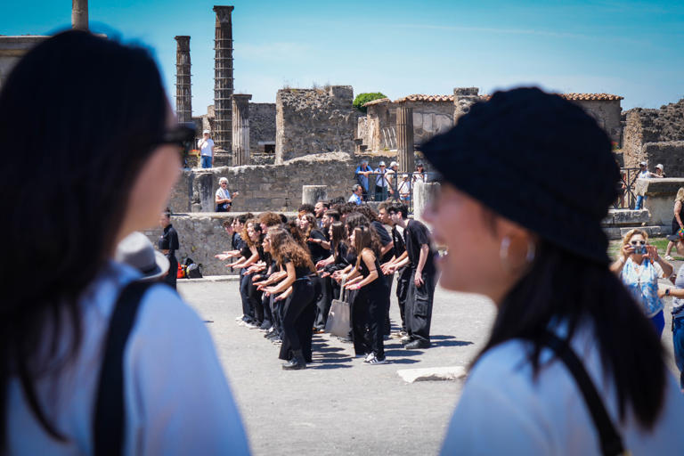 Pompeii Wall Falls After Campi Flegrei Quakes