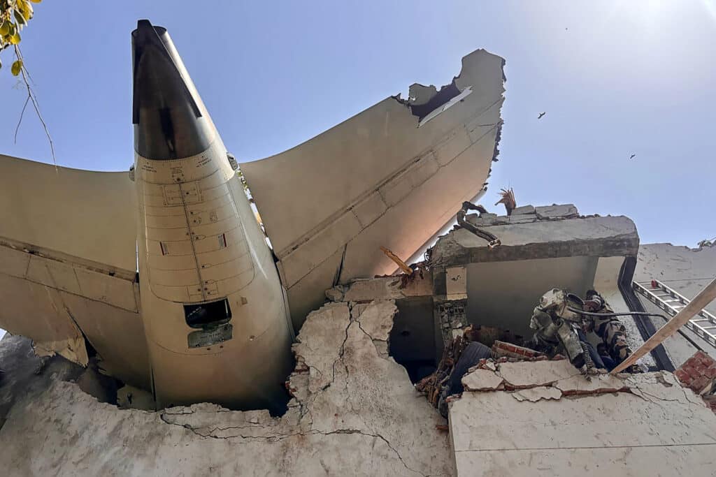 India London Bound Plane Crashes With 242 On Board