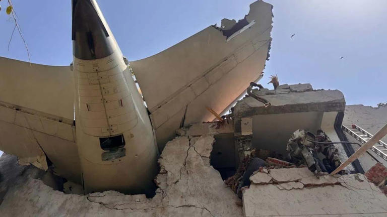 Ahmedabad AI Crash: ఇవాళ విజయ్‌ రూపానీ అంత్యక్రియలు.. ఇప్పటివరకు ఎన్ని  మృతదేహాలను అప్పగించారంటే..