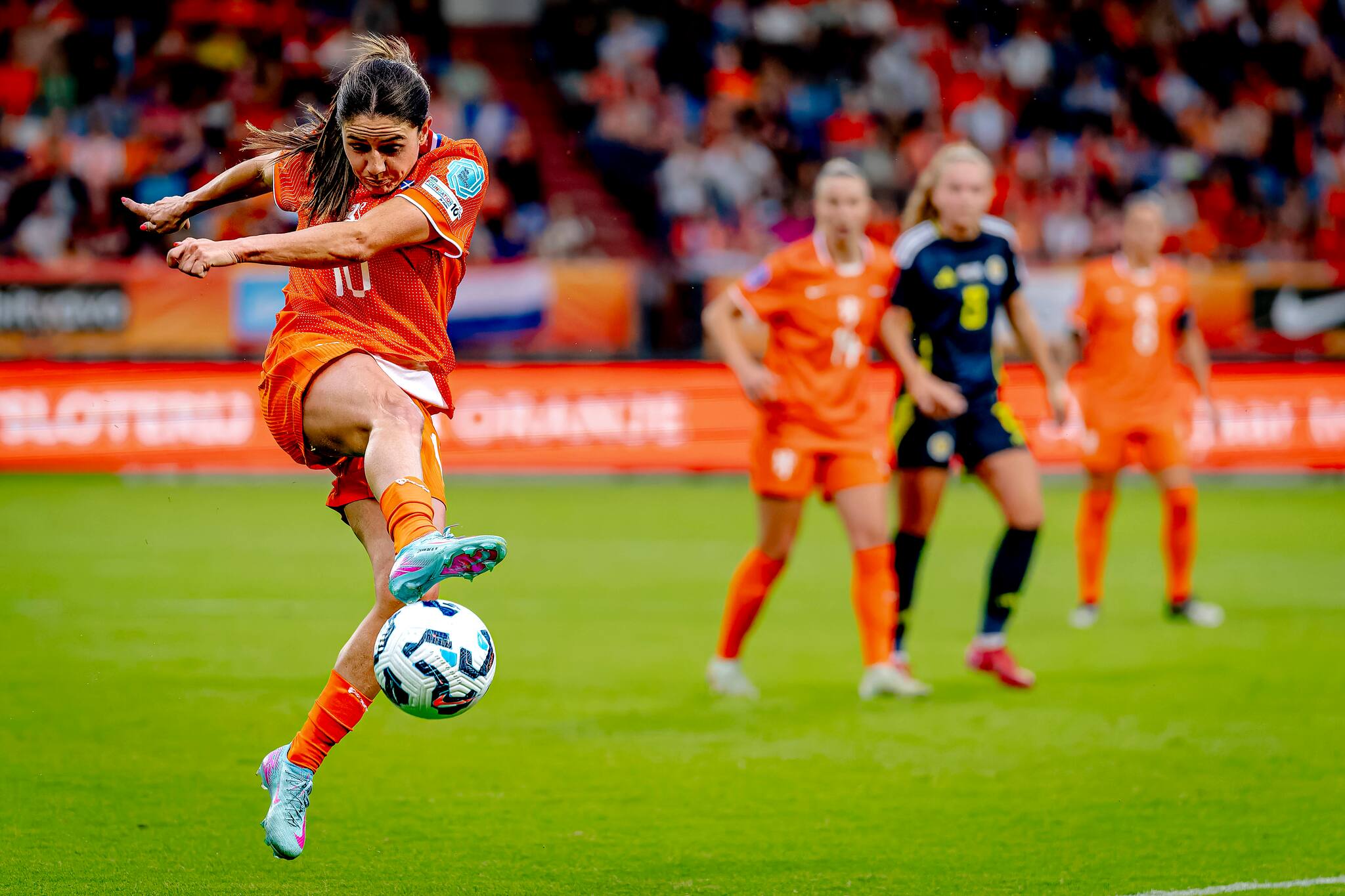 die-niederlande-bei-der-em-2025-spielplan-bertragung-ergebnisse-kader