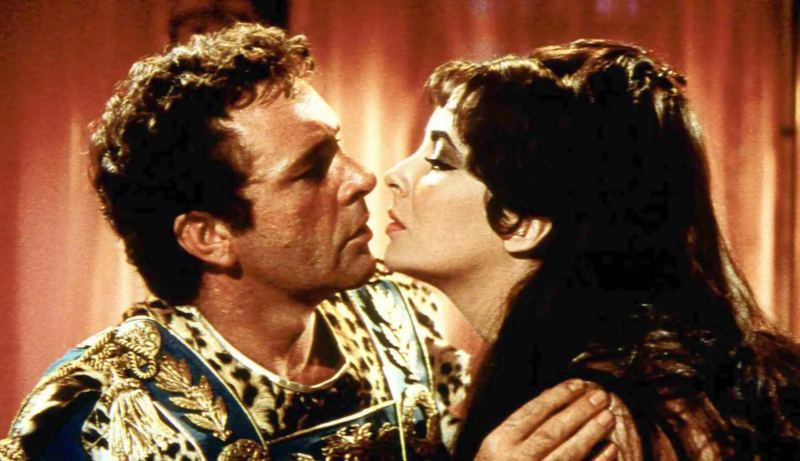 Cleopatra e l’epico disastro del film che fece fallire la FOX (e ...
