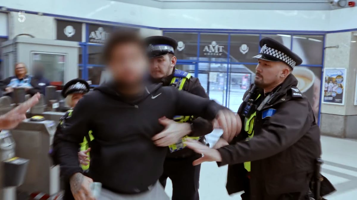 tfl-told-stop-leaving-ticket-barriers-open-if-you-want-to-get-serious