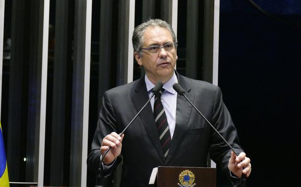 'Flávio Bolsonaro vai entrar para a história como traidor da pátria ...