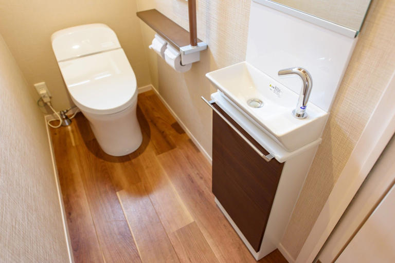 トイレの床
