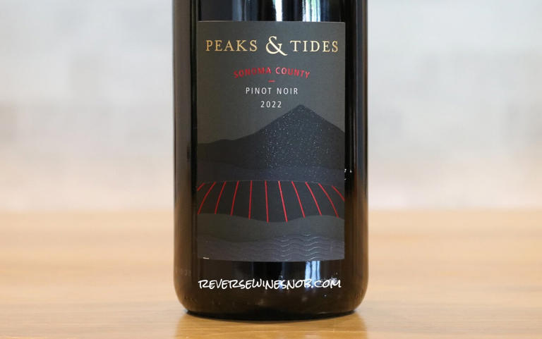 Peaks Tides Sonoma County Pinot Noir Attractive