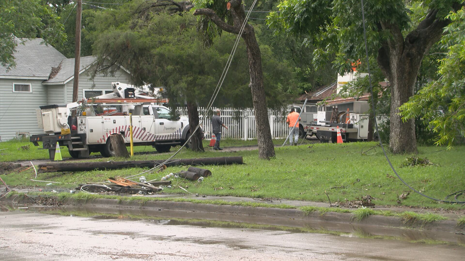 Bonham continues cleanup after EF-1 tornado