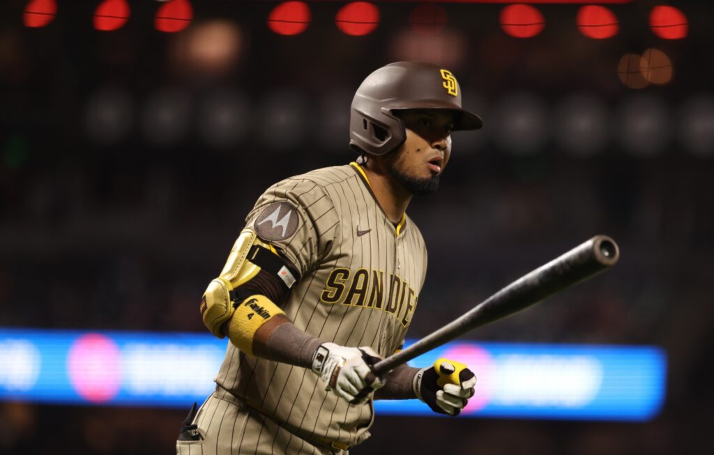 Report: SF Giants sign Luis Arráez to one-year deal<br><br>