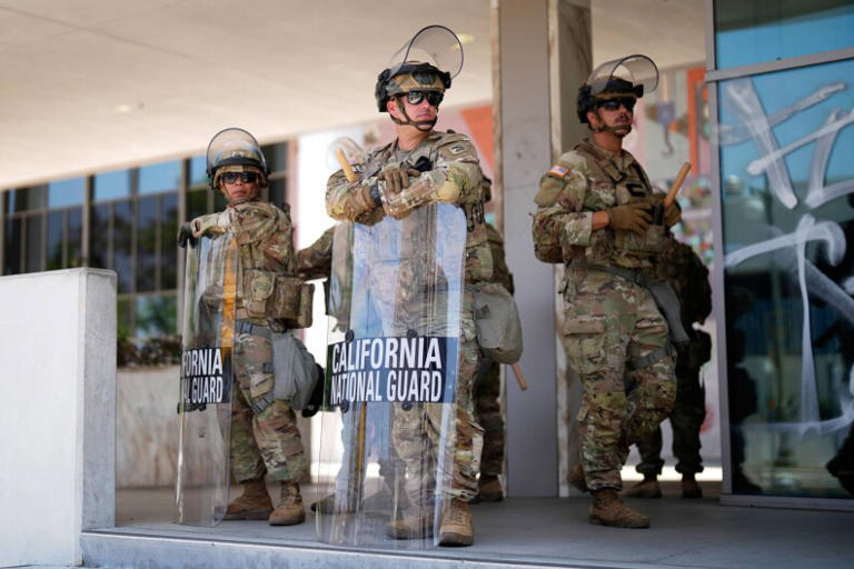 Trump administration orders CA National Guard to Oregon. Newsom vows ...