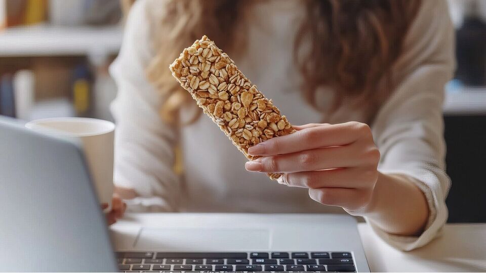 Best Healthy Snacks for the Office to Beat the Slump Granola and Yogurt