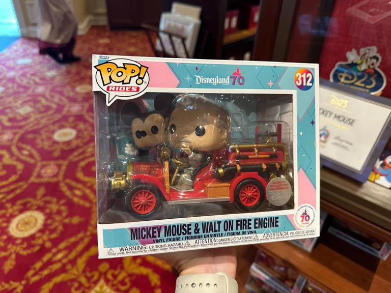 【新品未使用】Funko Pop!  Walt Disney on Engine Amazon.com: Funko POP! Trains: Disney 100 - Walt Disney on