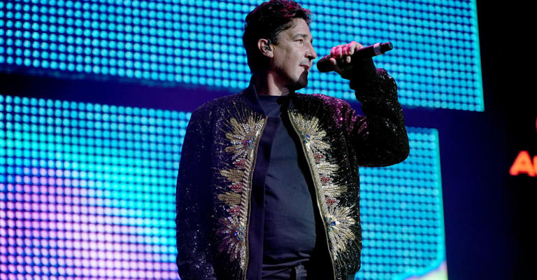 Who Is Jonathan Knight?