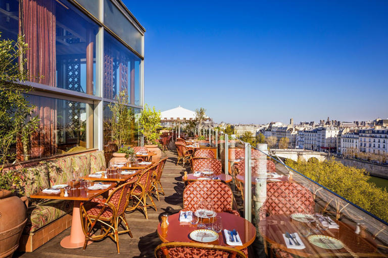 Les plus beaux rooftops à (re)découvrir cet été à Paris
