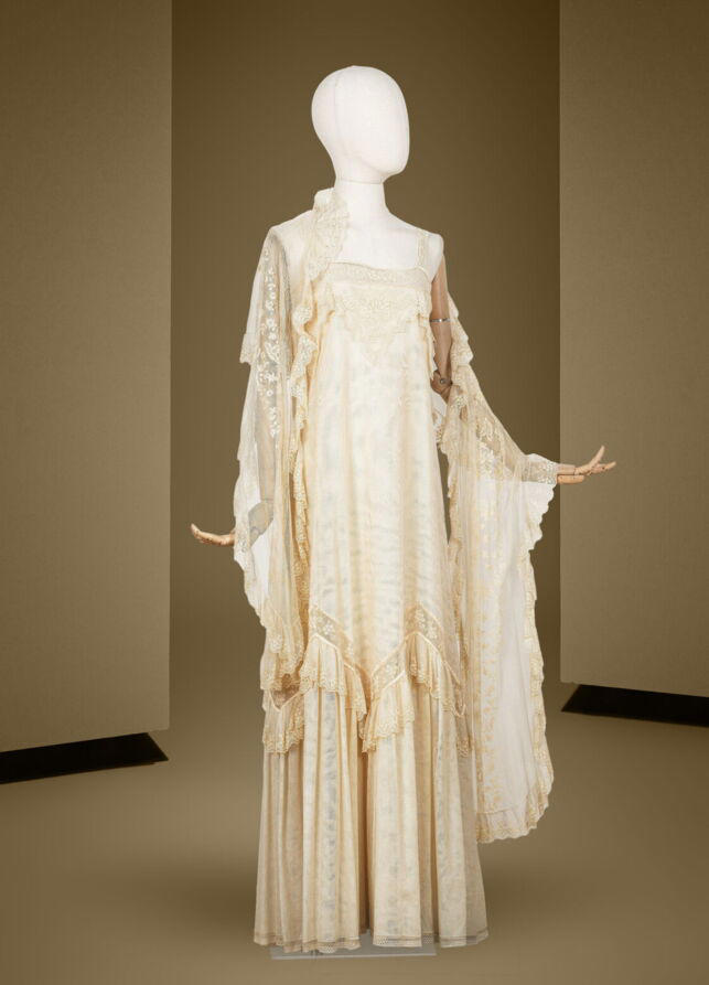 Karl Lagerfeld x Chloé: Η ρομαντική δεκαετία του σε μια έκθεση στο Παρίσι