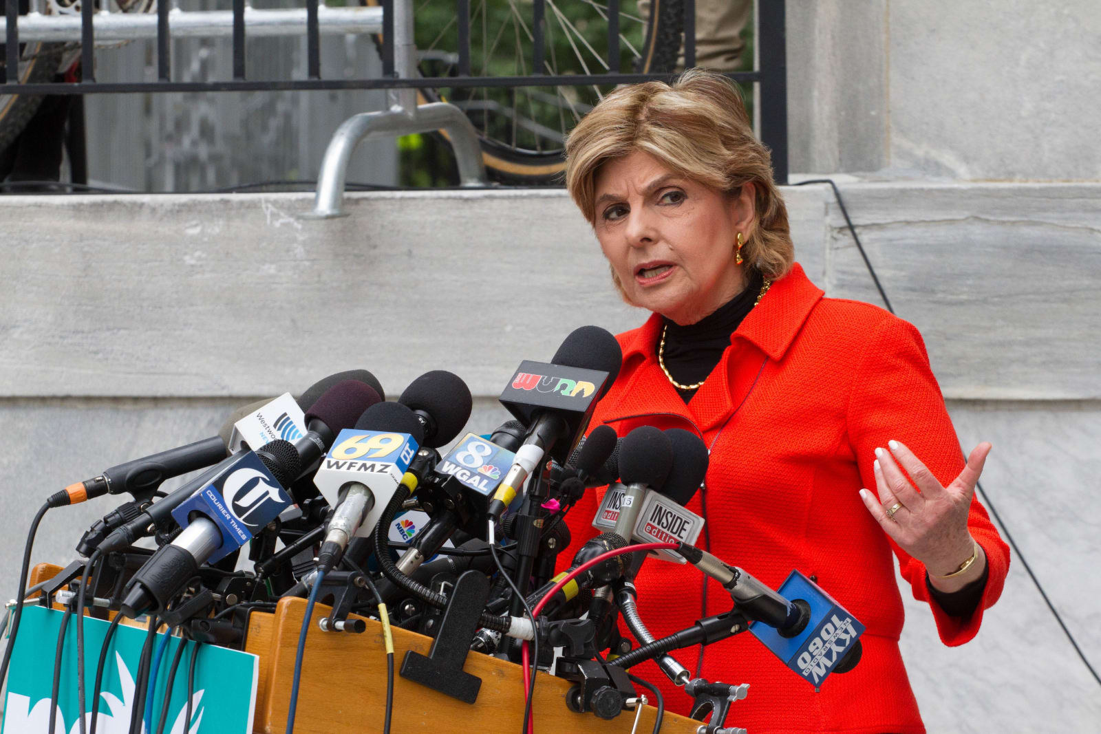 Gloria Allred will \u0026#39;not bow down to kings\u0026#39; as her law firm gets investigated