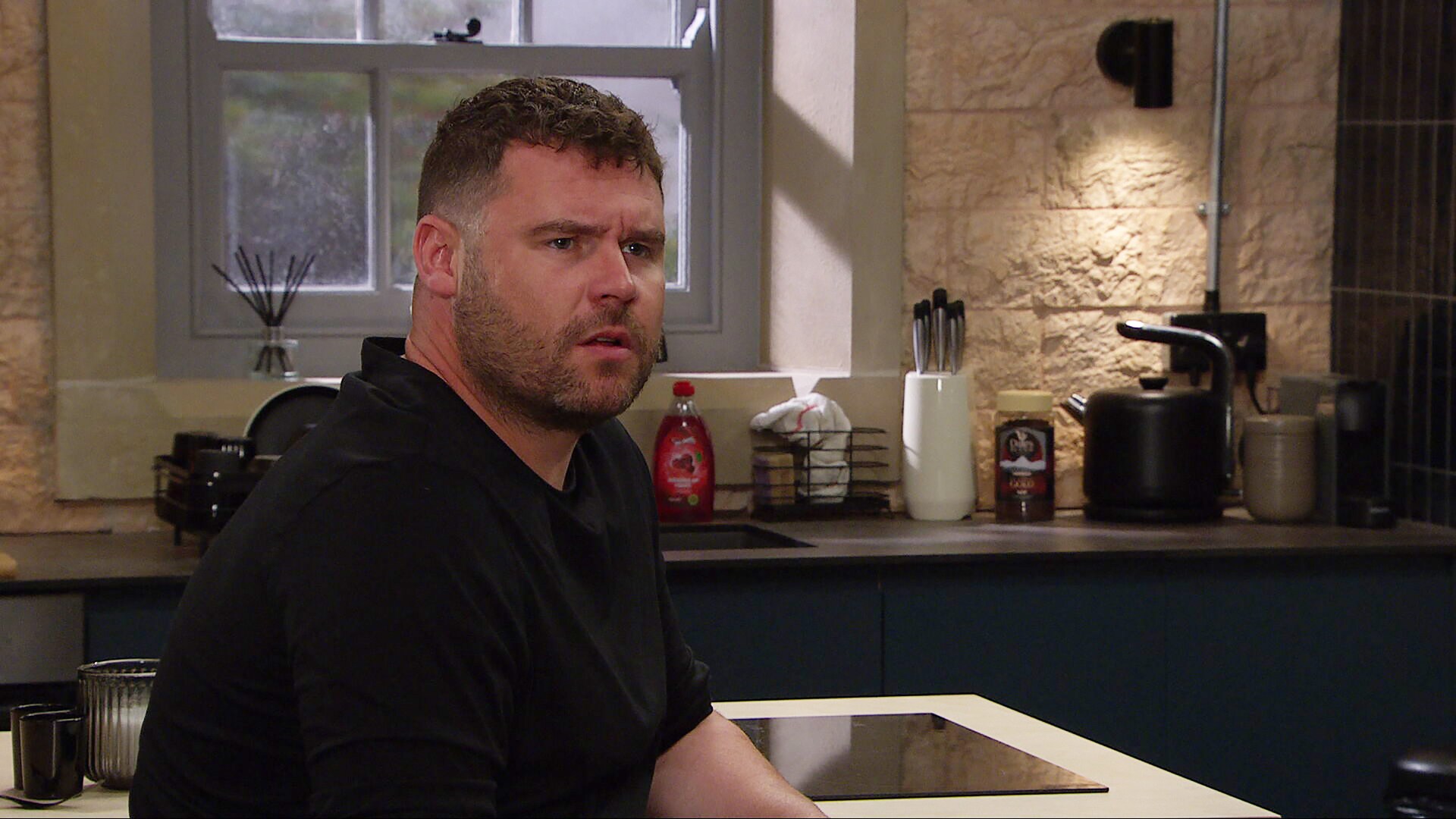 John risks heartbreak advising Aaron in Emmerdale