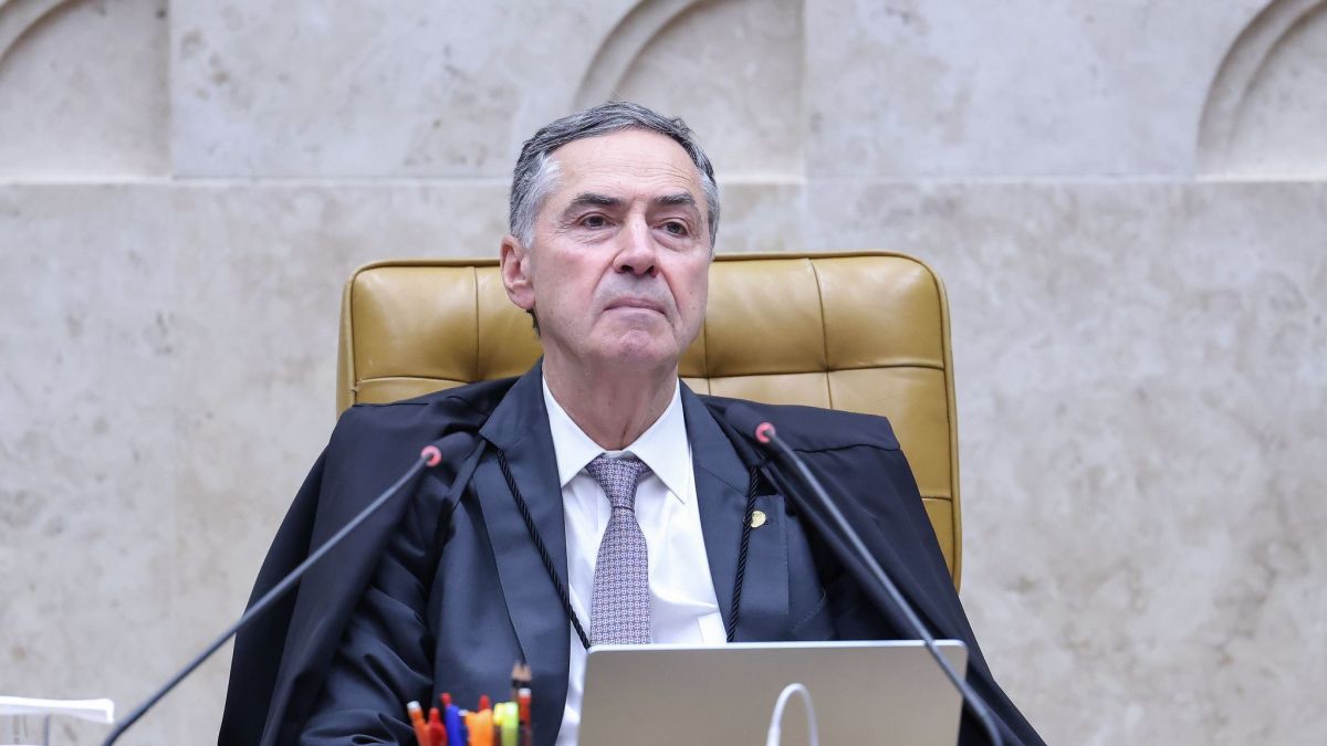 Barroso evita falar sobre vistos, mas diz tratar caso com "importância"