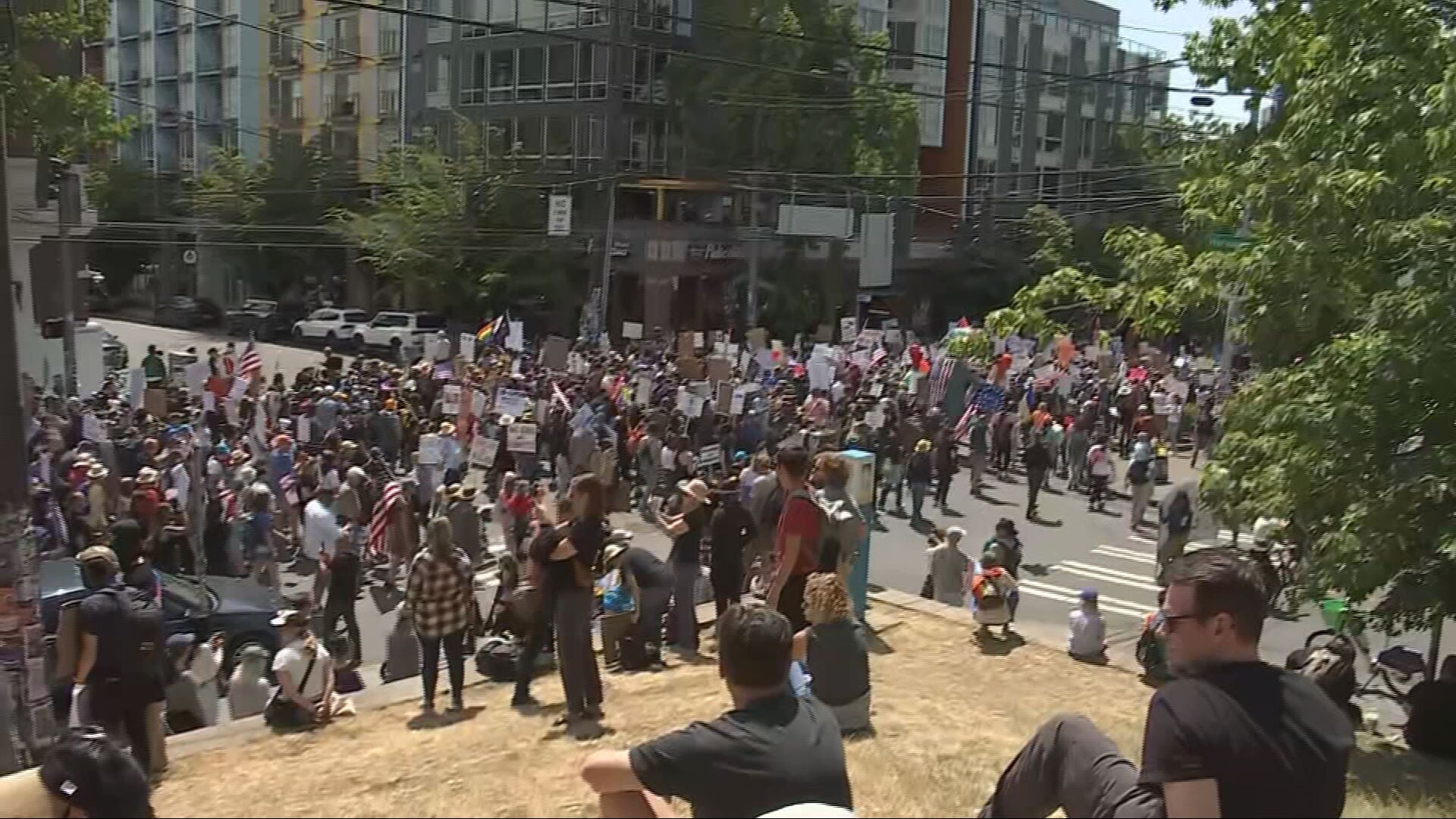Seattle’s ‘No Kings’ rally stays peaceful with zero property damage ...