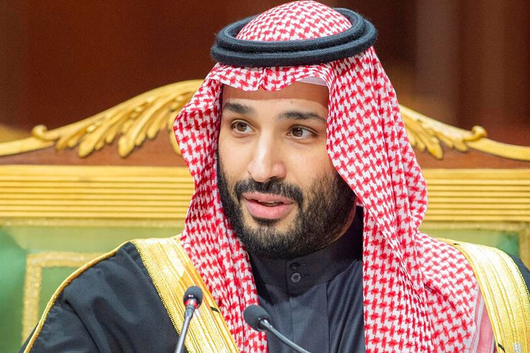 Dalam foto yang dirilis oleh Istana Kerajaan Saudi, Putra Mahkota Saudi Mohammed bin Salman, berbicara saat KTT Dewan Kerja Sama Teluk (GCC) di Riyadh, Arab Saudi, Selasa, 14 Desember 2021.