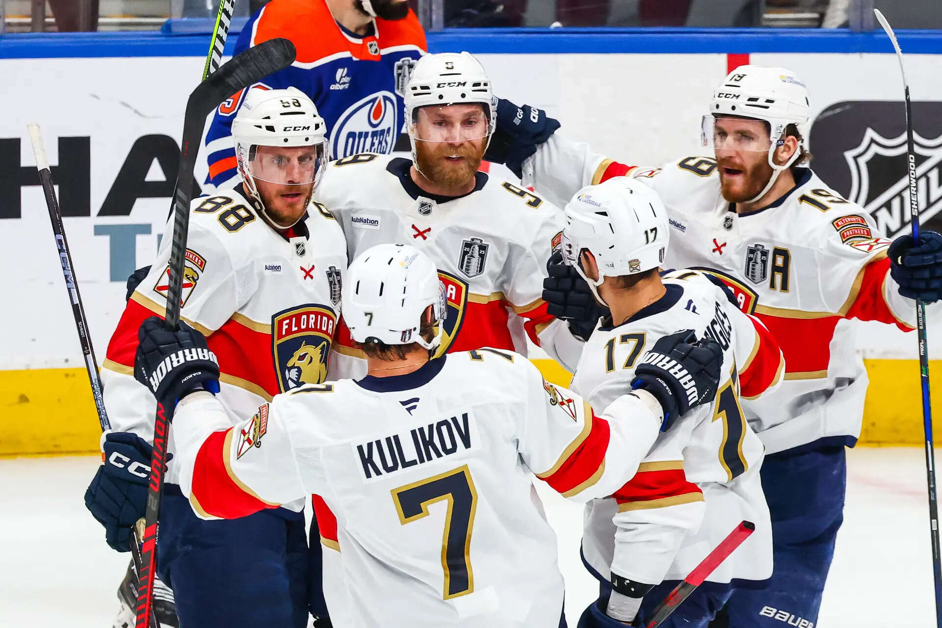 Panthers vs Oilers: Panthers beat Oilers 5-2 in Game 5, inch closer to ...