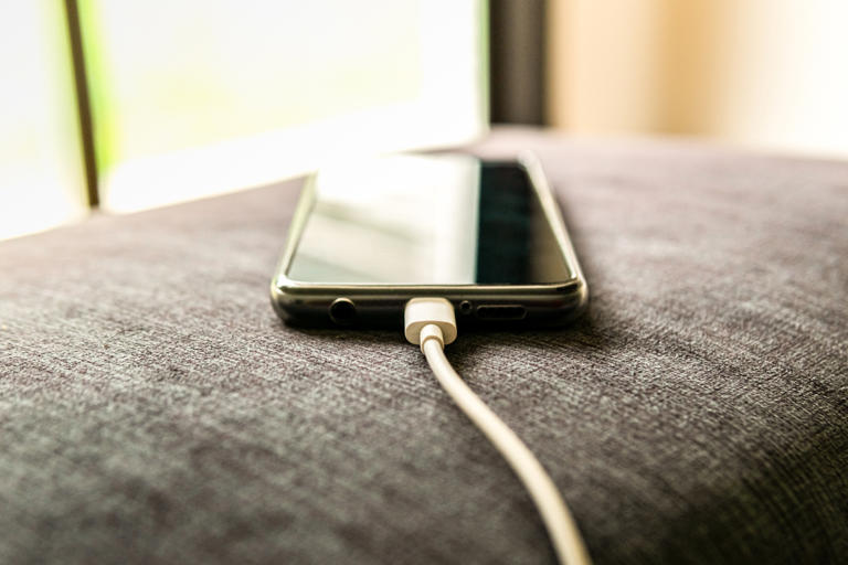 Go to bed: Your phone will be OK. Image: Getty Images Alavinphoto