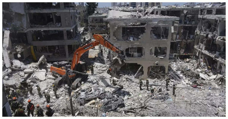 ईरान की मिसाइलों ने इजरायल में मचाई तबाही, कम से कम 10 की मौत और 200 से ज्यादा घायल, गाजा की तरह दिख रहा मंजर