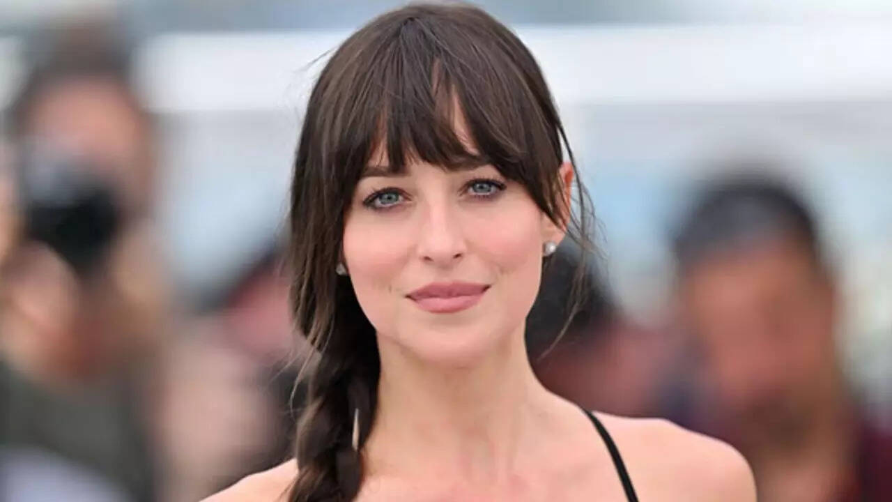 Dakota Johnson would be fired if 'Materialists' were real? Experts