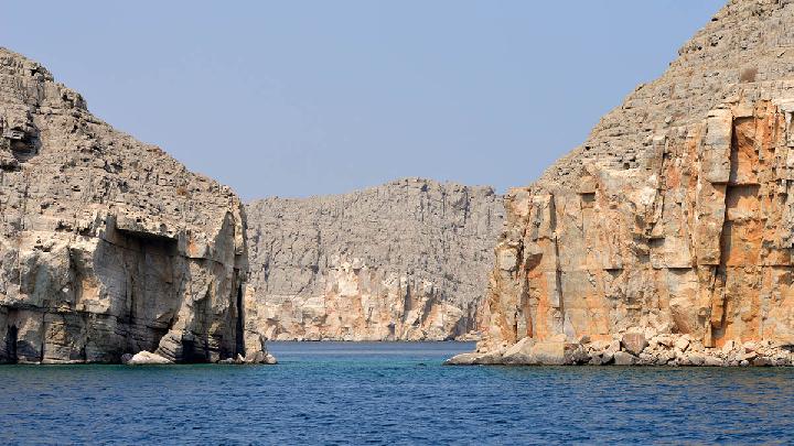 AS Pertahankan Blokade Meski Iran Buka Selat Hormuz